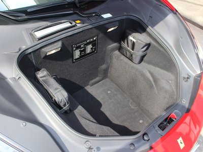 صورة 28 لـ 2016 Ferrari 488 SPIDER