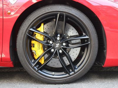 صورة 26 لـ 2016 Ferrari 488 SPIDER