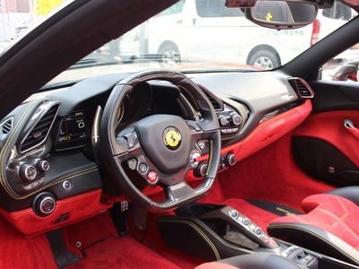 صورة 20 لـ 2016 Ferrari 488 SPIDER