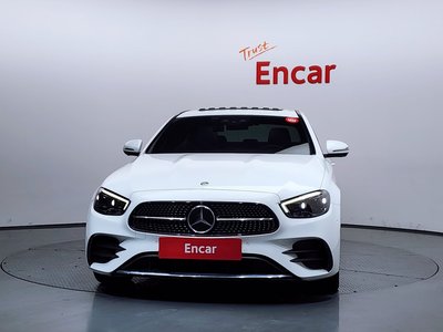 MERCEDES-BENZ E-CLASS - 2