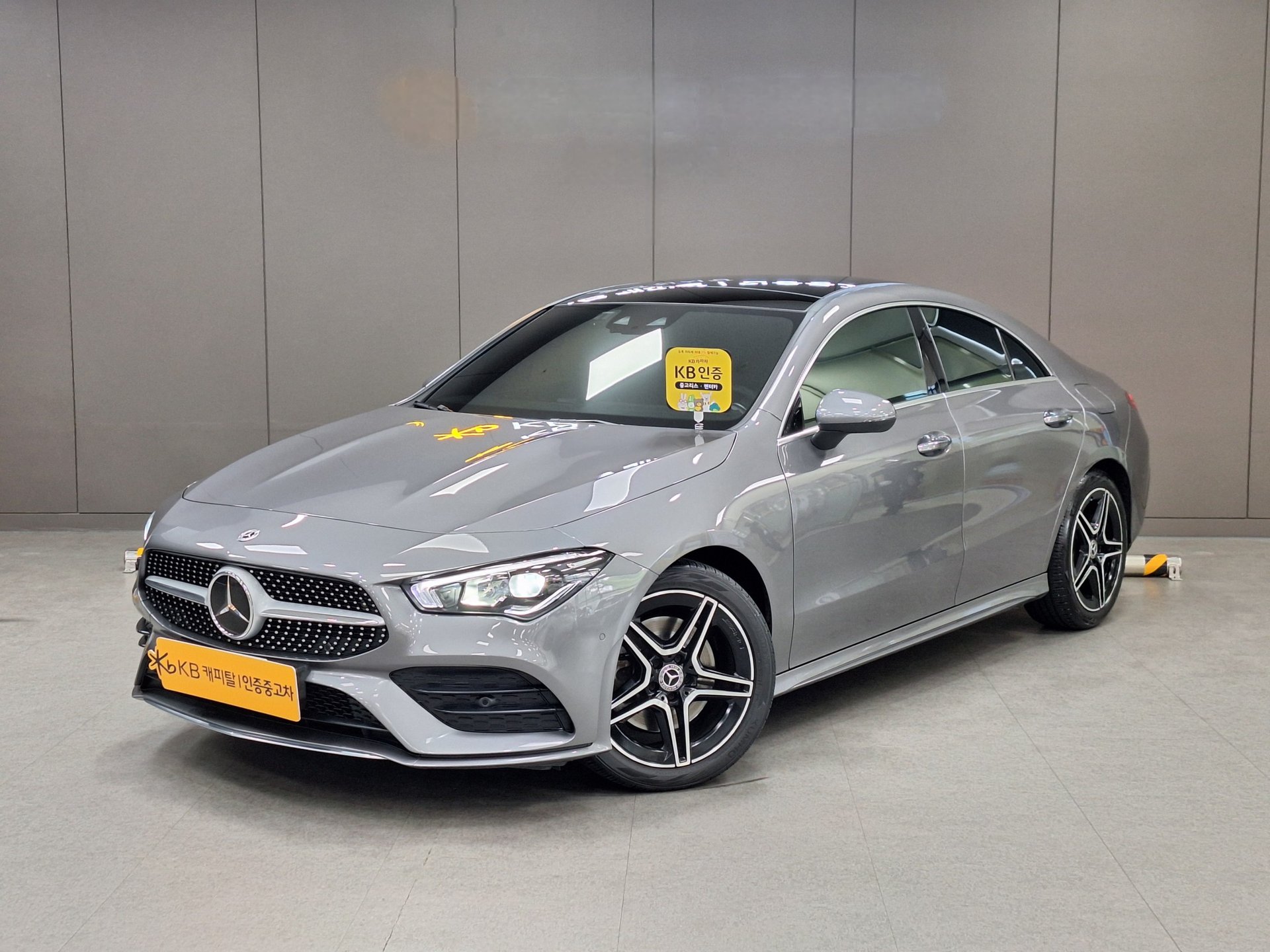 MERCEDES-BENZ CLA - View 1