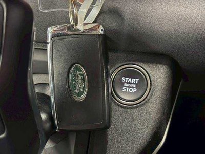 LAND ROVER DEFENDER - 10