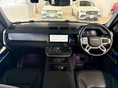 LAND ROVER DEFENDER - 3