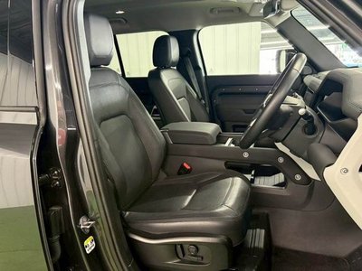 LAND ROVER DEFENDER - 7