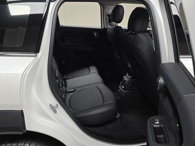صورة مصغرة 17 لـ 2023 MINI COOPER COUNTRYMAN