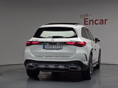 MERCEDES-BENZ GLC - 4