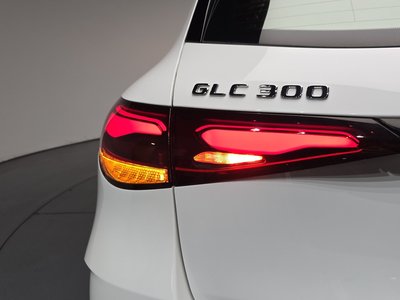 MERCEDES-BENZ GLC - 10
