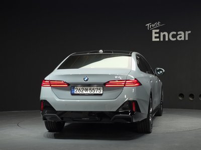 2024 BMW 5 SERIES 照片 4
