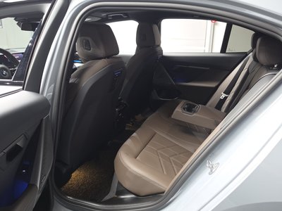 صورة مصغرة 17 لـ 2024 BMW 5 SERIES