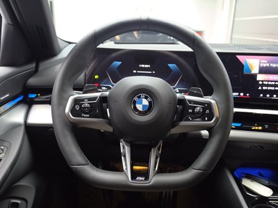 صورة مصغرة 19 لـ 2024 BMW 5 SERIES