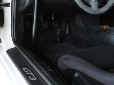 2004 Porsche 911 — миниатюра 11
