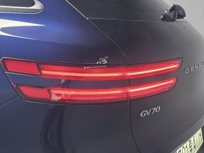 صورة 10 لـ 2022 Genesis GV70