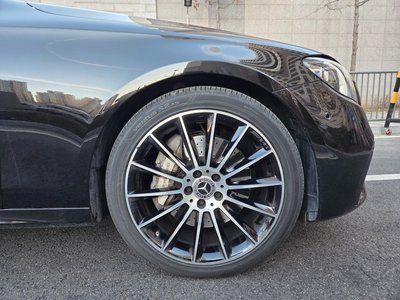 MERCEDES-BENZ E-CLASS - 6
