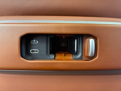 صورة مصغرة 30 لـ 2025 BMW X7