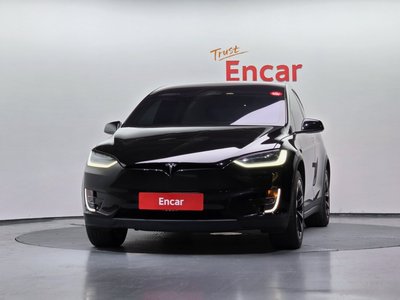 TESLA MODEL X - 2
