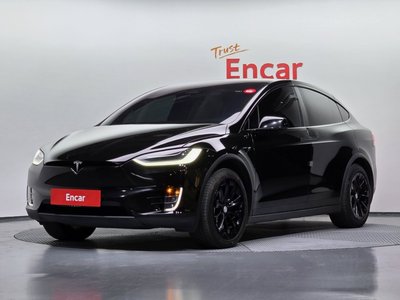 TESLA MODEL X - 1