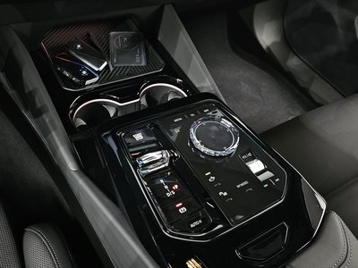 2025 BMW 5 SERIES 缩略图 12