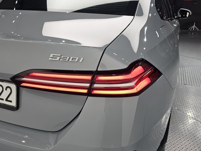 BMW 5 SERIES - 10