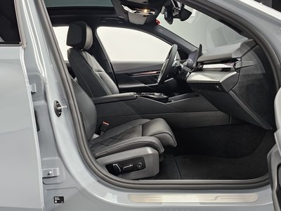 2025 BMW 5 SERIES 缩略图 17