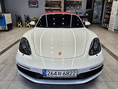 2022 Porsche 718 照片 1