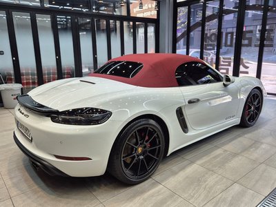 2022 Porsche 718 照片 2