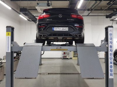 MERCEDES-BENZ GLC - 2