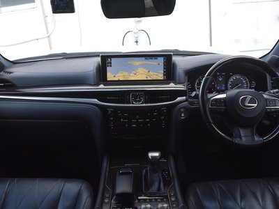 صورة 4 لـ 2019 Lexus LX