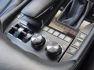 صورة مصغرة 26 لـ 2019 Lexus LX