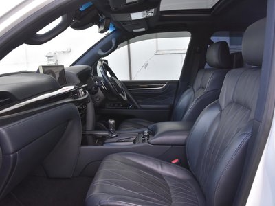 صورة 10 لـ 2019 Lexus LX
