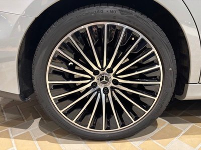 MERCEDES-BENZ E-CLASS - 4