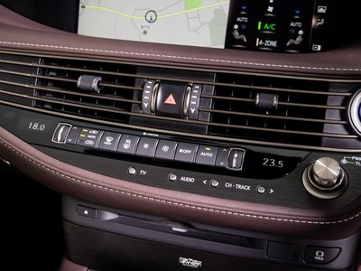 صورة مصغرة 23 لـ 2019 Lexus LS