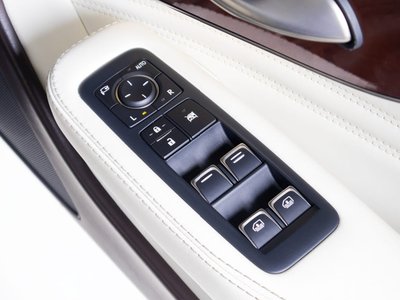 صورة مصغرة 14 لـ 2019 Lexus LS