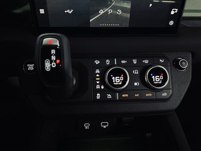 LAND ROVER DEFENDER - 9