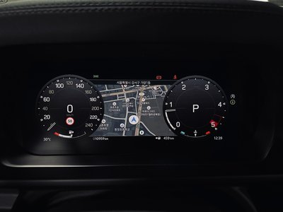 LAND ROVER DEFENDER - 8