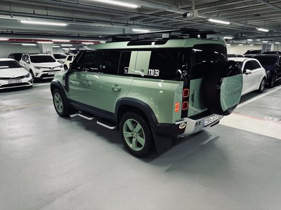 LAND ROVER DEFENDER - 2
