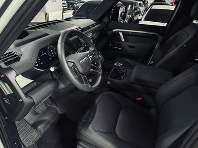 LAND ROVER DEFENDER - 10