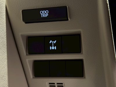 TOYOTA LAND CRUISER - 5