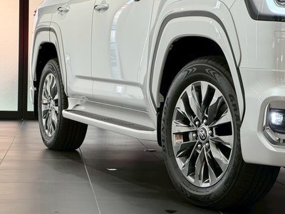 TOYOTA LAND CRUISER - 10