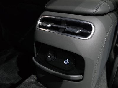 2023 Genesis G90 (RS4) — миниатюра 32