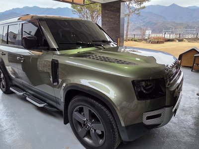 LAND ROVER DEFENDER - 2