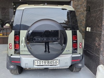 LAND ROVER DEFENDER - 3