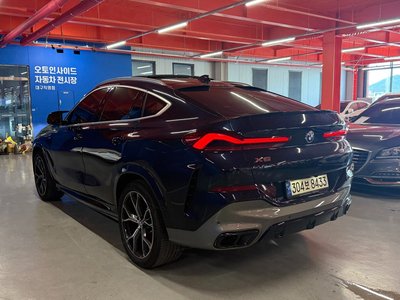 2021 BMW X6 photo 2