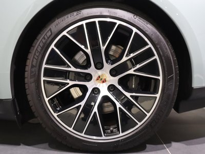 2024 Porsche TAYCAN thumbnail 21