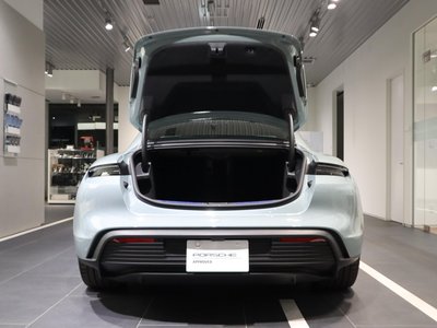 2024 Porsche TAYCAN thumbnail 14