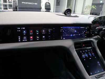 2024 Porsche TAYCAN thumbnail 31