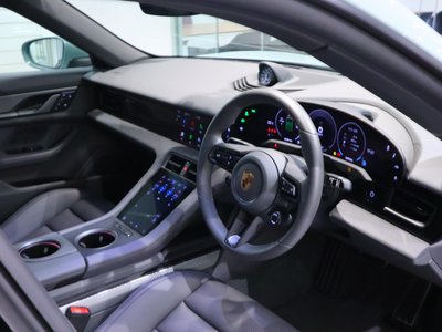 2024 Porsche TAYCAN thumbnail 27