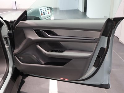 2024 Porsche TAYCAN thumbnail 22