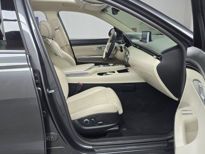 2021 Genesis GV70 — миниатюра 11