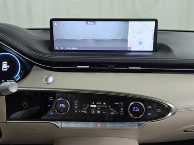 2021 Genesis GV70 — миниатюра 14