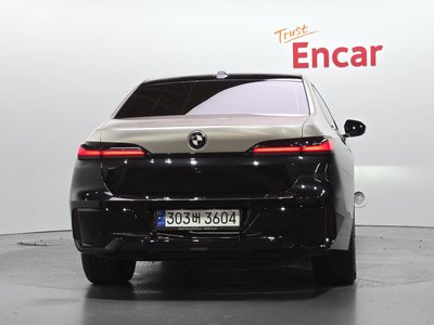 2022 BMW 7 SERIES — фото 4